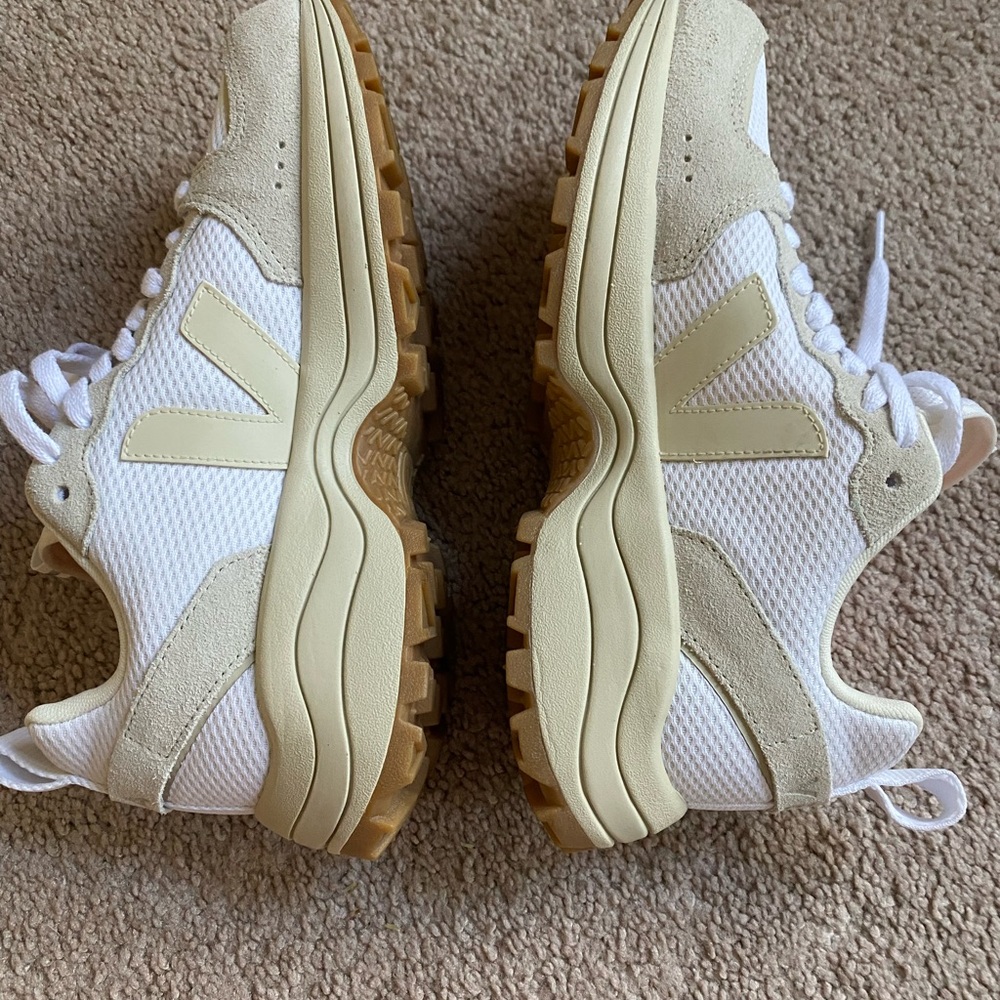 Veja Venturi - size 39